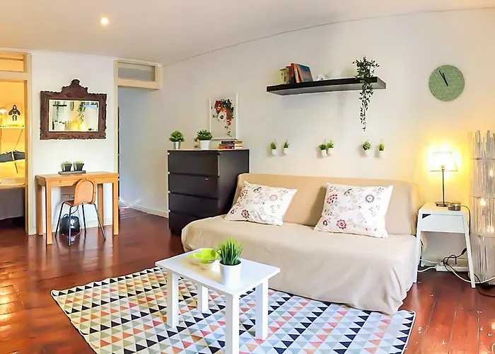 Beautiful Cozy Flat In Flowers Garden!